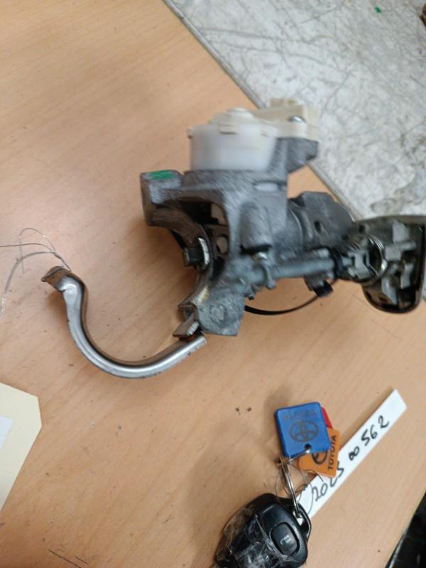 Neiman TOYOTA AURIS 1 PHASE 1 Essence - 1