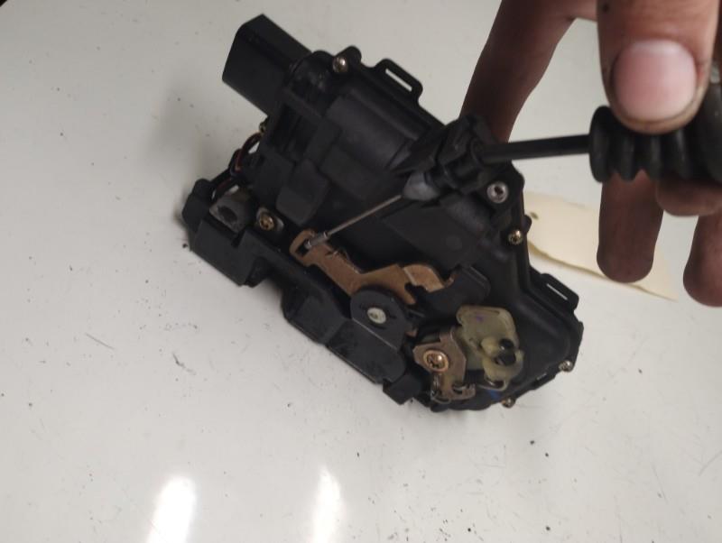 Serratura anteriore destra VOLKSWAGEN NEW BEETLE 1 PHASE 1 Gasolina - 1