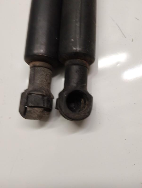 Verin de coffre BMW SERIE 5 E39 PHASE 2 Diesel - 1