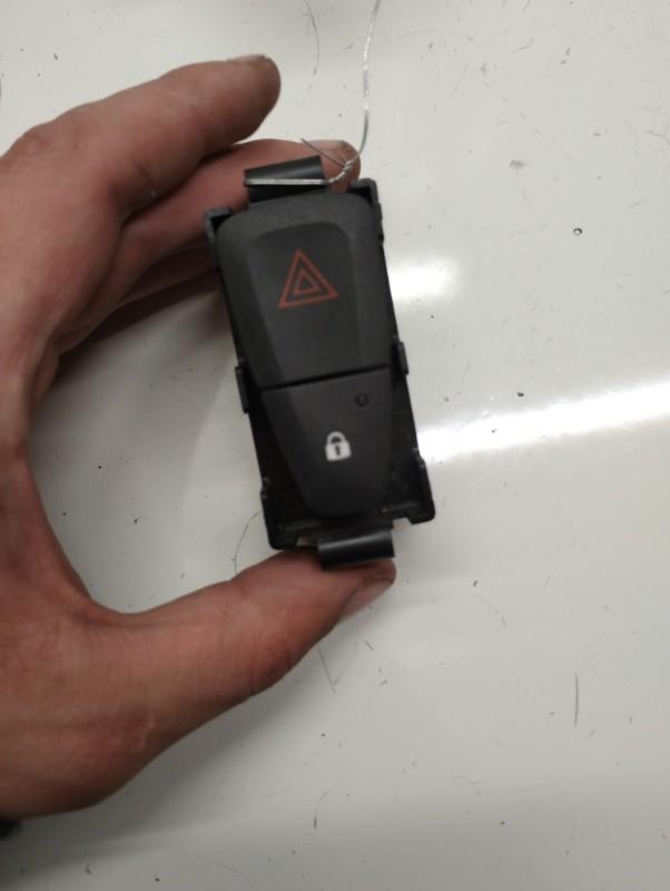 Bouton de warning RENAULT MEGANE 3 PHASE 3 Diesel - 1