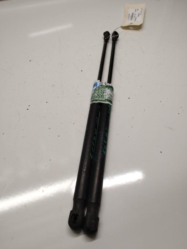 Verin de coffre BMW SERIE 1 E87 PHASE 1 Diesel - 1