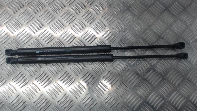 Verin de coffre RENAULT CLIO 4 PHASE 2 Diesel - 1