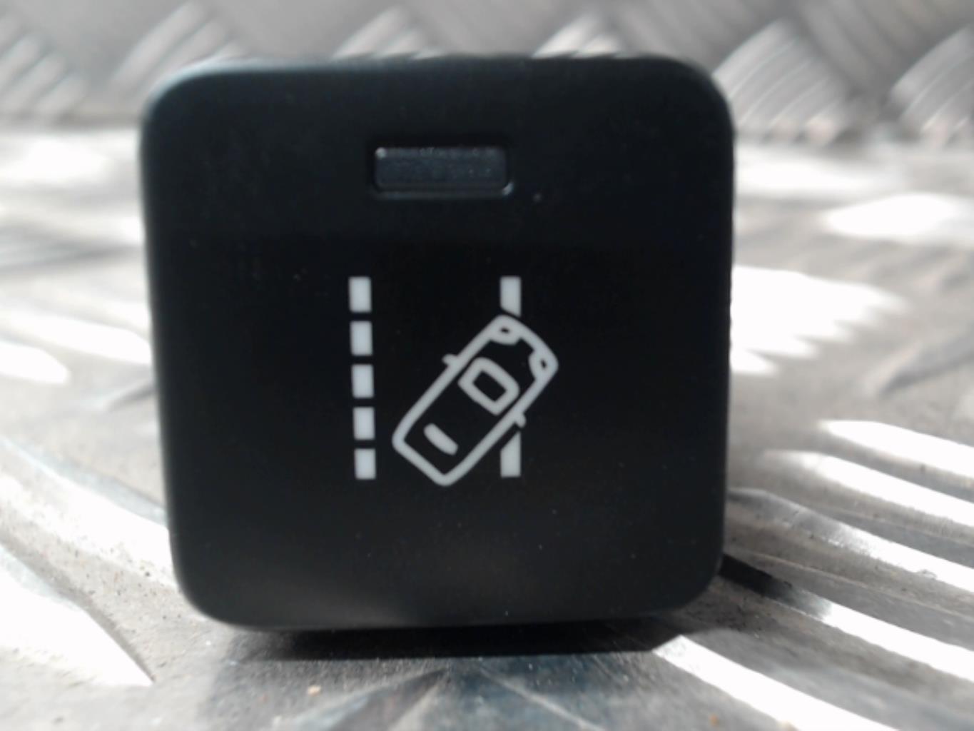 Bouton/Interrupteur CITROEN C3 3 PHASE 1 Essence - 1