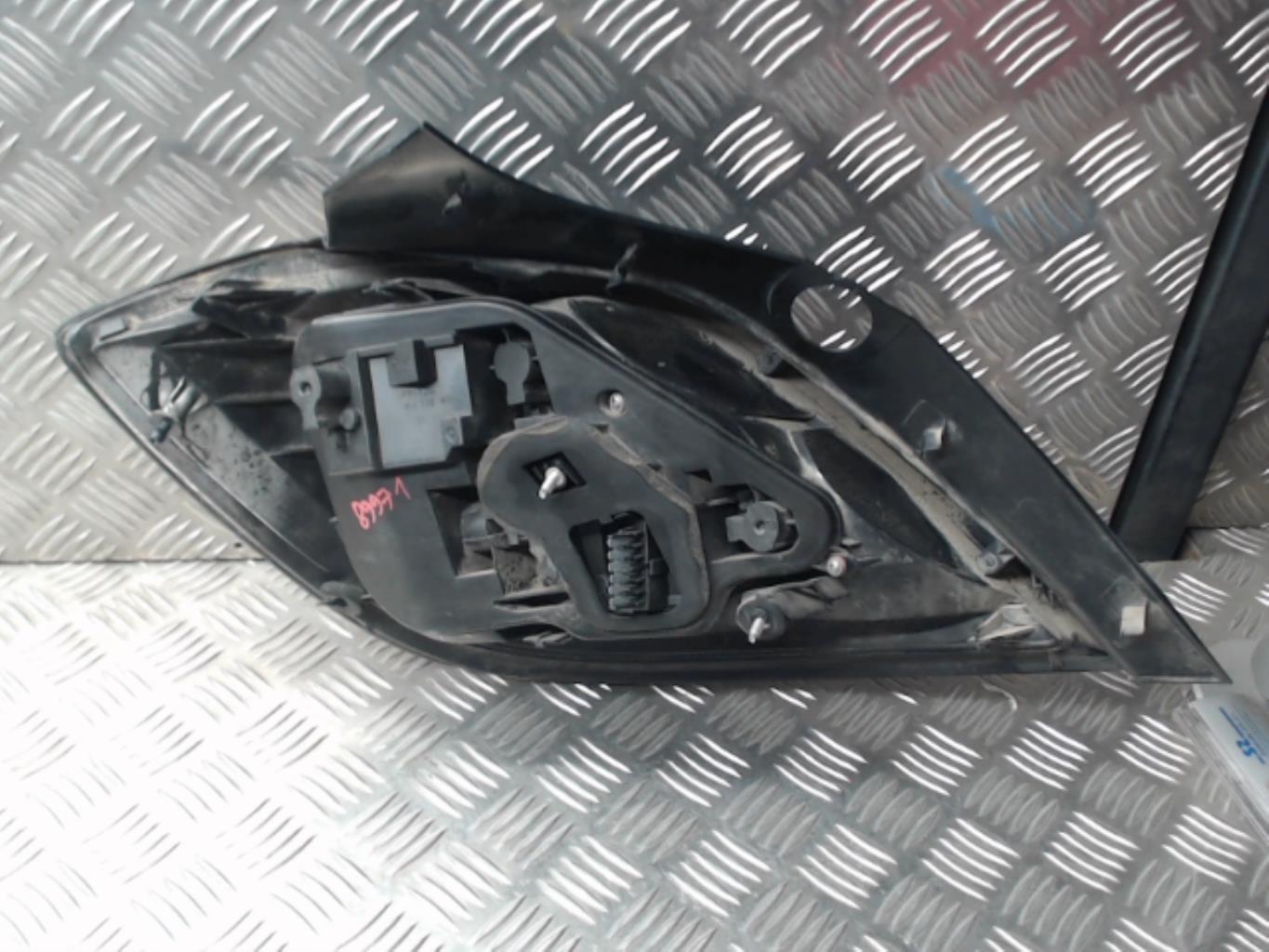 Fanale posteriore principale destro (luci) OPEL ASTRA H PHASE 1 Diésel - 1