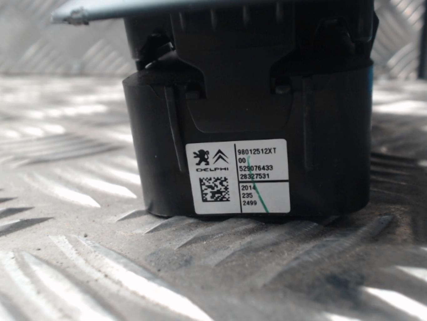 Interruttore lavacristalli anteriore destro CITROEN C3 2 PHASE 2 Diésel - 1