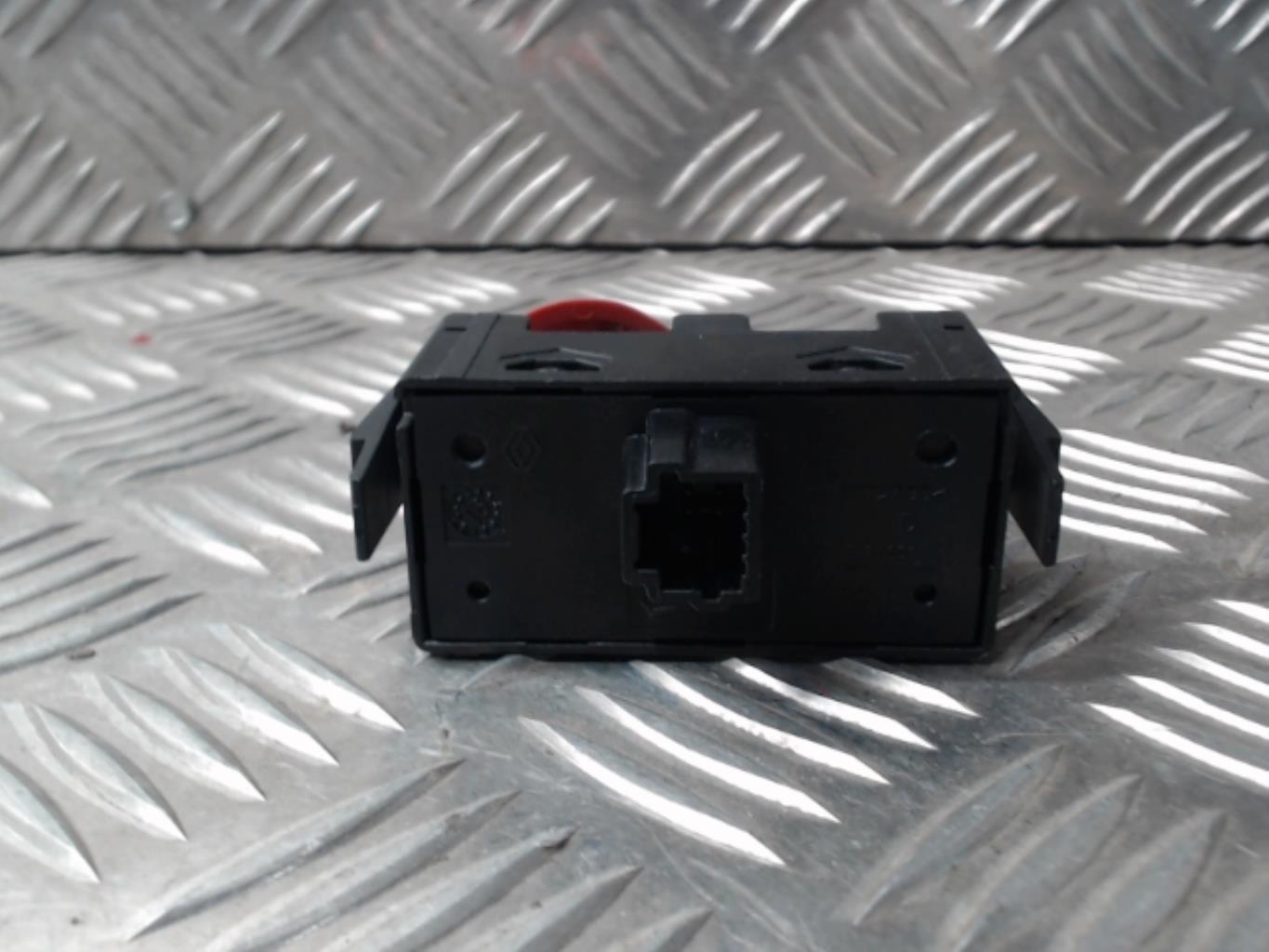 Bouton de warning RENAULT KANGOO 2 PHASE 1 Diesel - 1