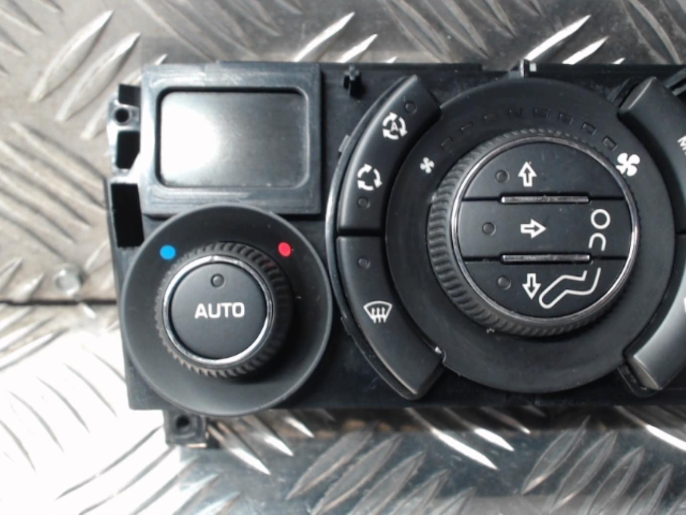 Commande chauffage PEUGEOT 3008 1 PHASE 1 Diesel - 1