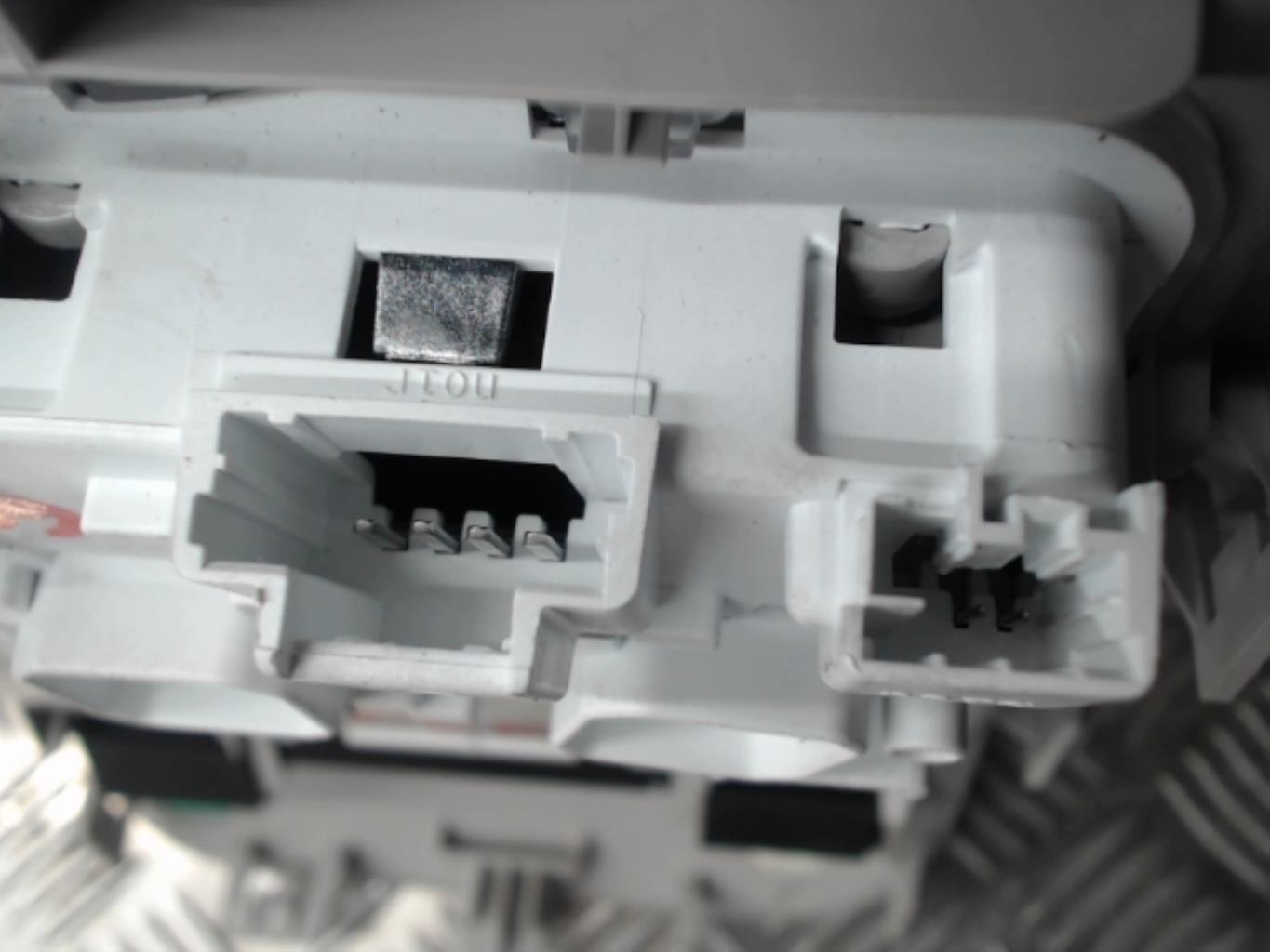 Eclairage de plafonnier CITROEN C4 CACTUS Diesel - 1
