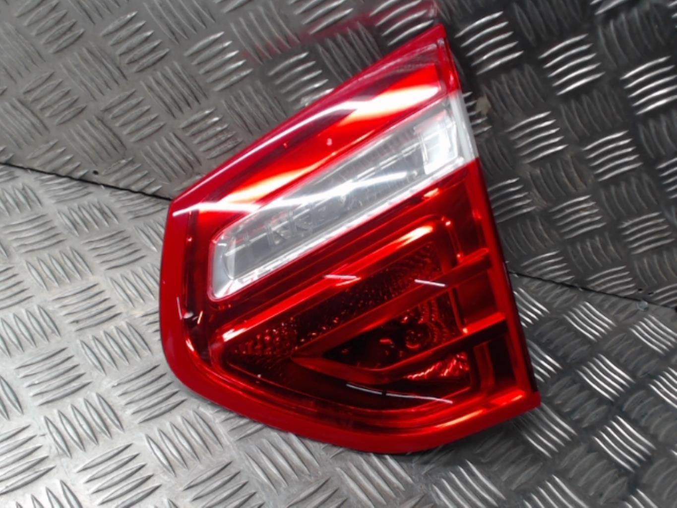 Feu arriere secondaire droit (feux) CITROEN C4 PICASSO 1 Diesel - 1