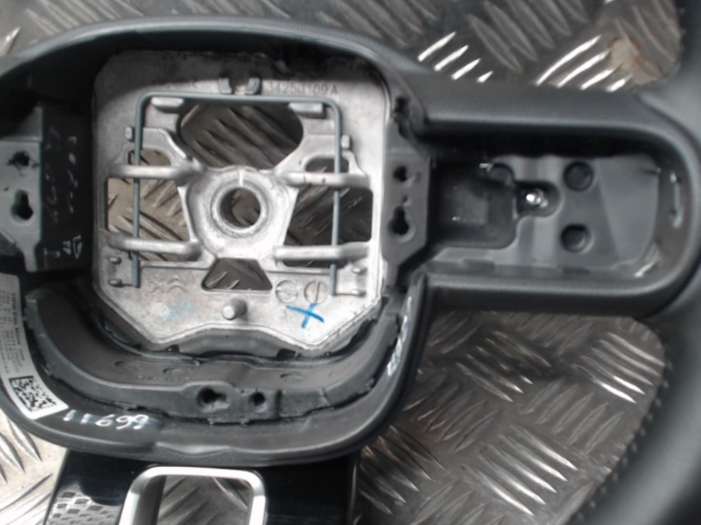Volante CITROEN C3 AIRCROSS PHASE 1 Gasolina - 1