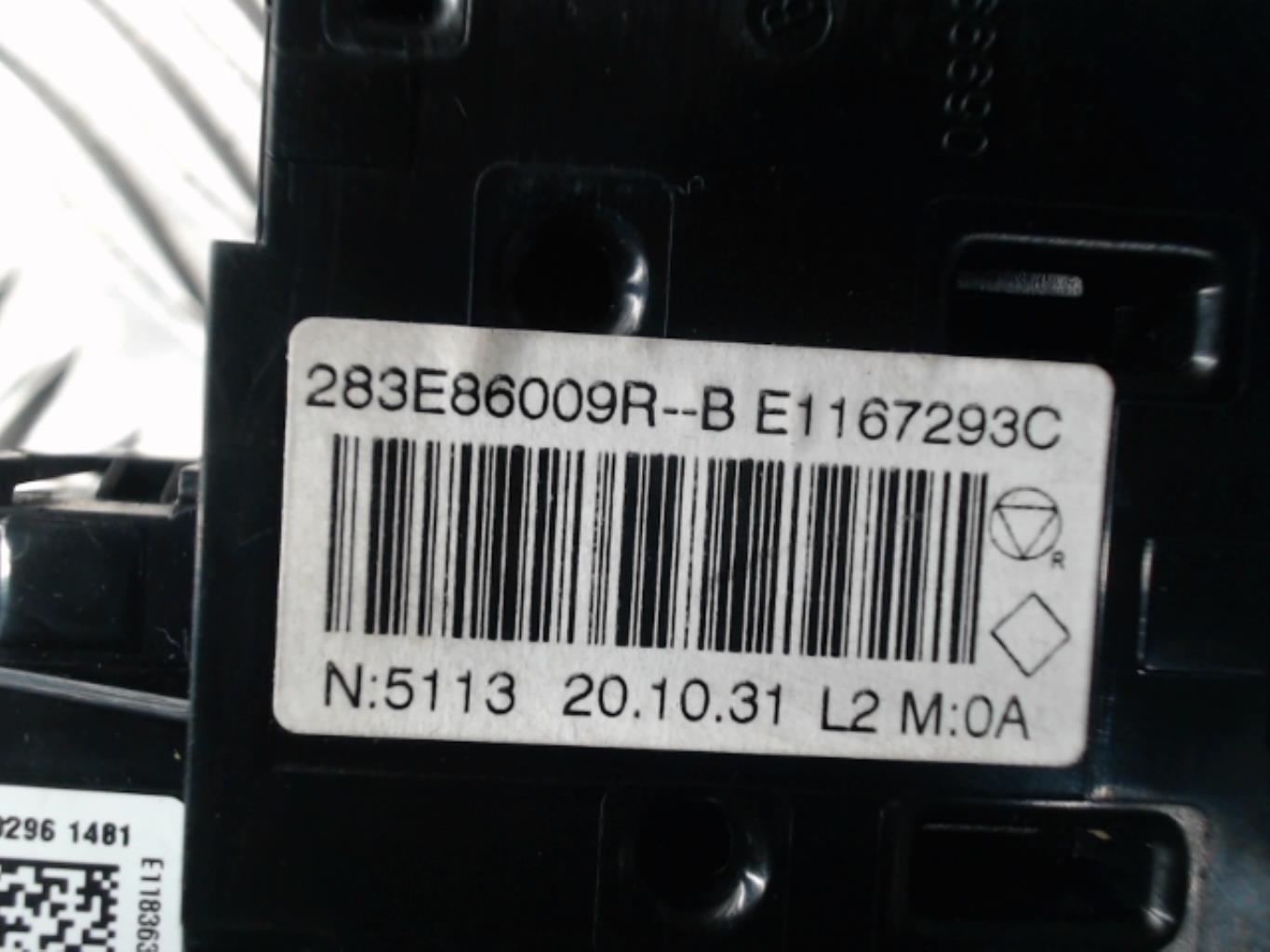 Bouton de warning RENAULT CLIO 5 PHASE 1 Diesel - 1