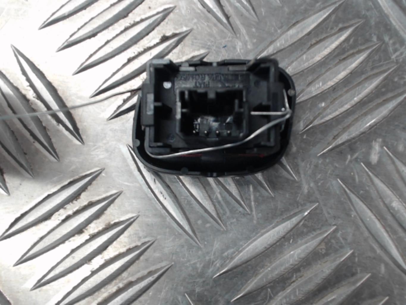 Interruttore lavacristalli anteriore destro FIAT PANDA 3 PHASE 1 Gasolina - 1