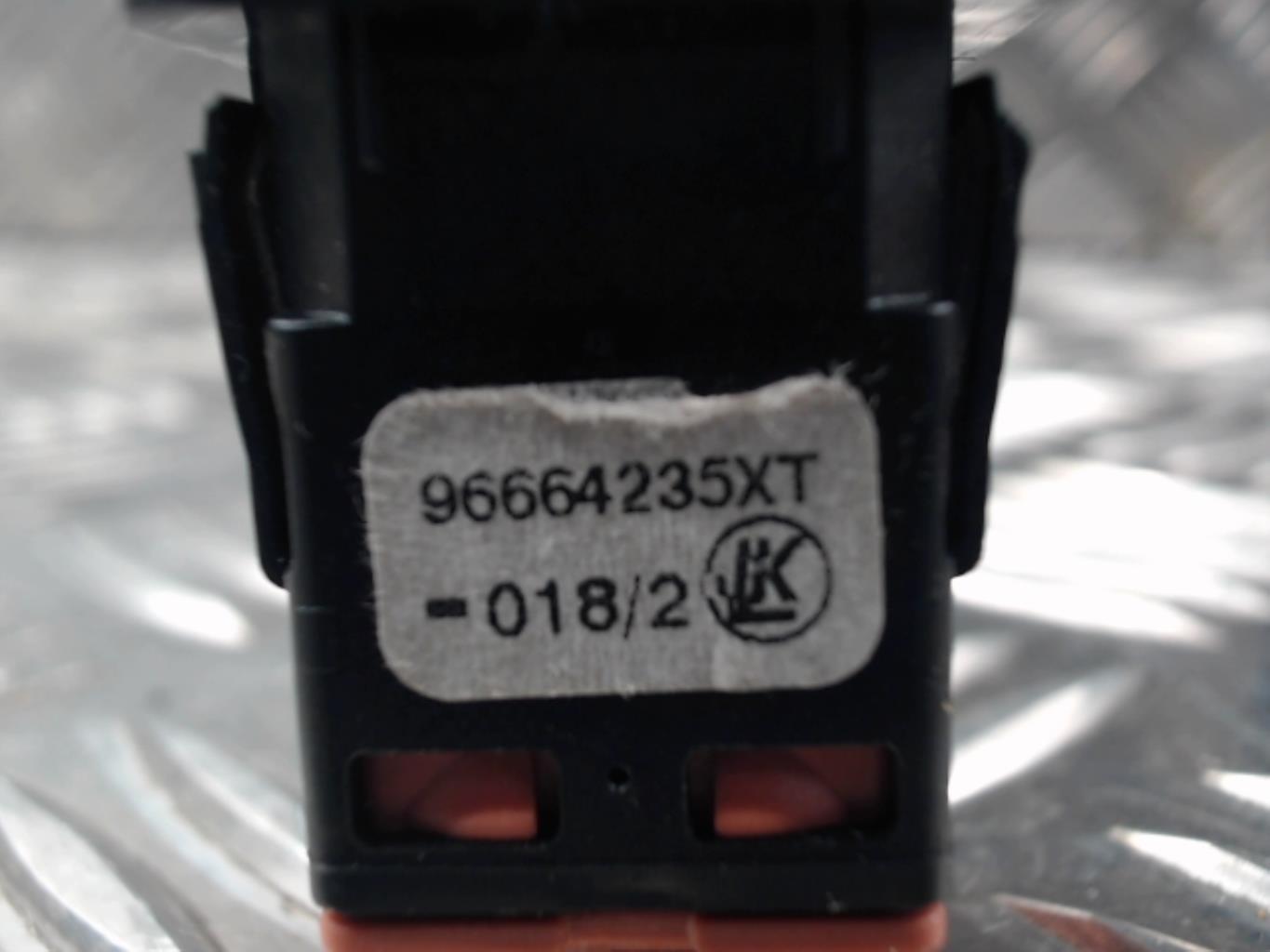 Attuatore chiavistello sportello carburante CITROEN C4 2 PHASE 1 Diésel - 1