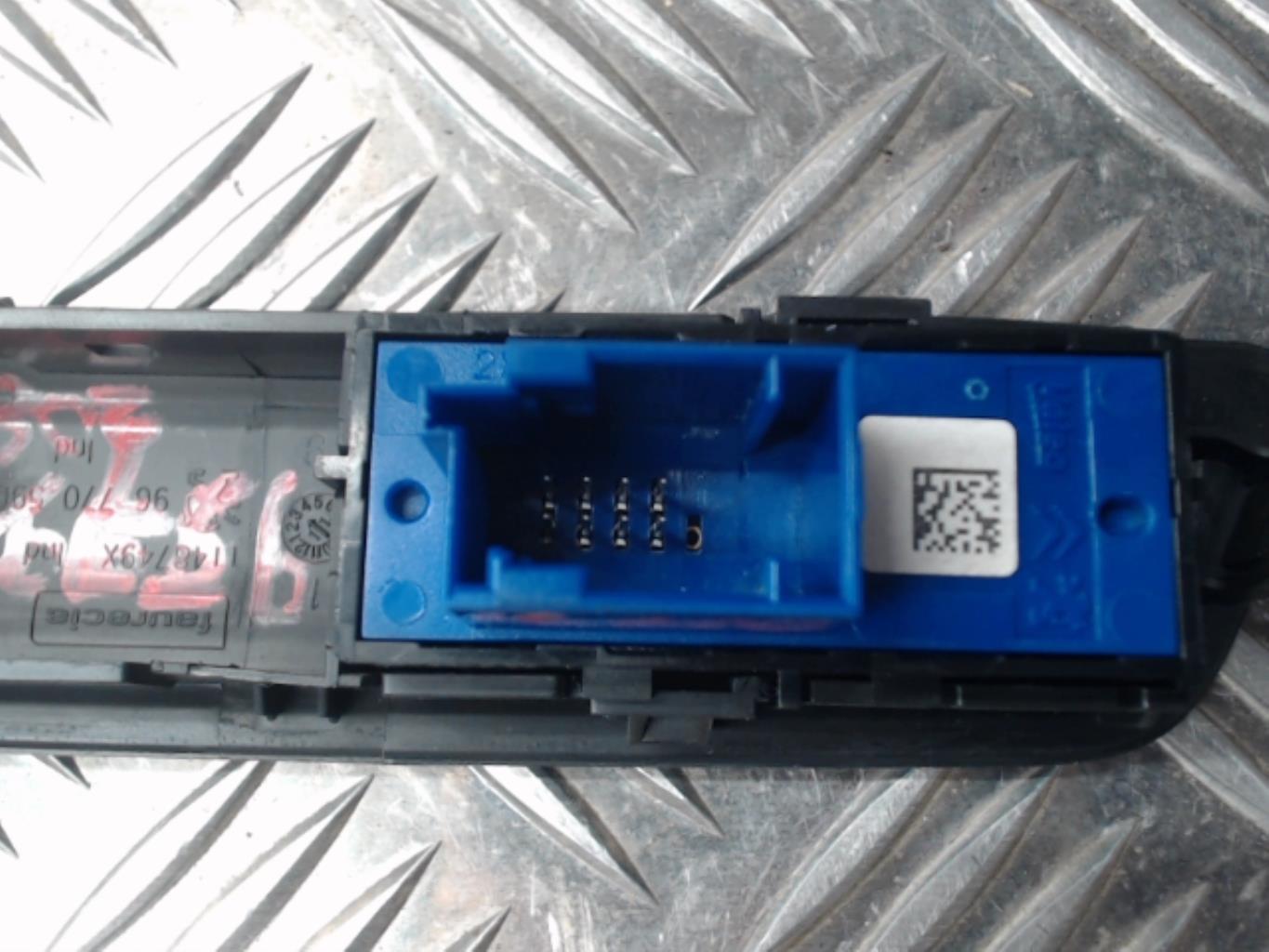 Botón/Interruptor PEUGEOT 208 1 PHASE 1 Diésel - 1