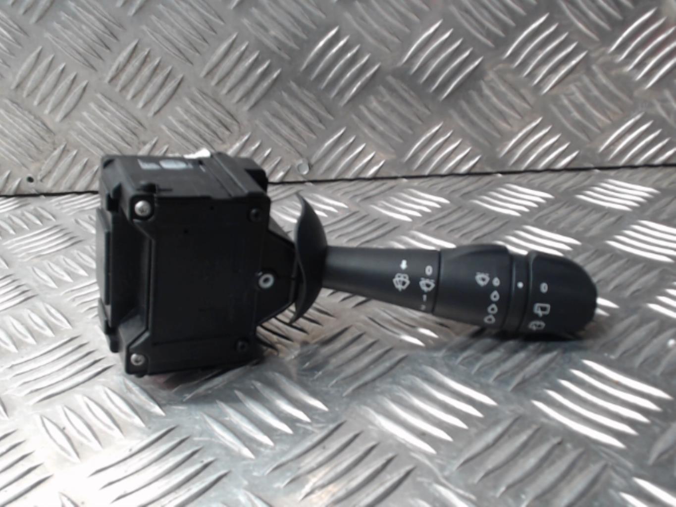 Commodo d'essuie glaces RENAULT CLIO 4 PHASE 1 Diesel - 1