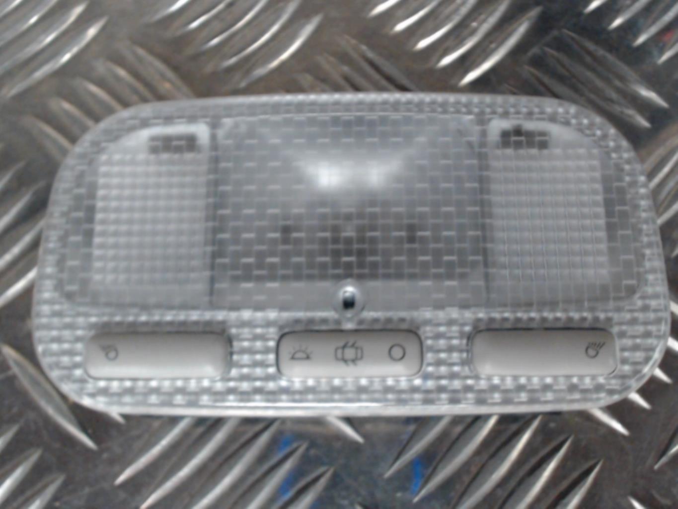 Luce di cortesia PEUGEOT 3008 1 PHASE 1 Diésel - 1