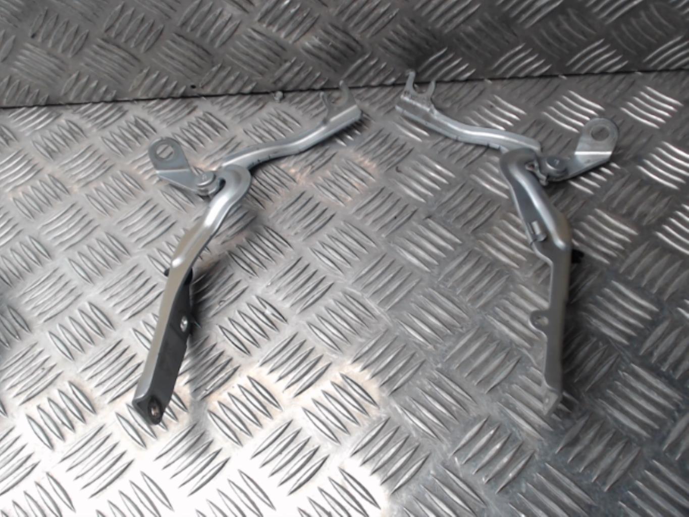Charniere de capot CITROEN C3 PICASSO PHASE 1  - 1