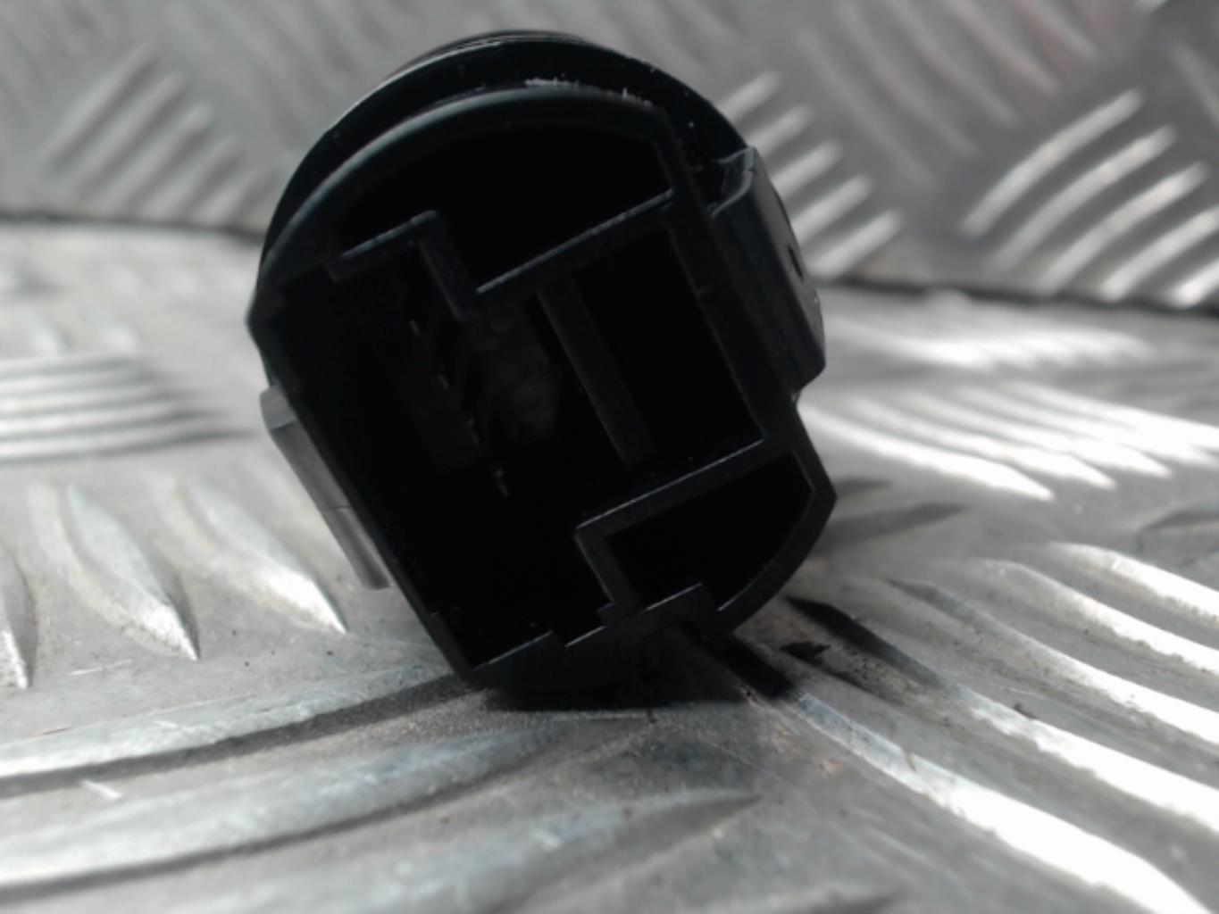 Bouton de demarrage RENAULT CLIO 4 PHASE 2 Diesel - 1