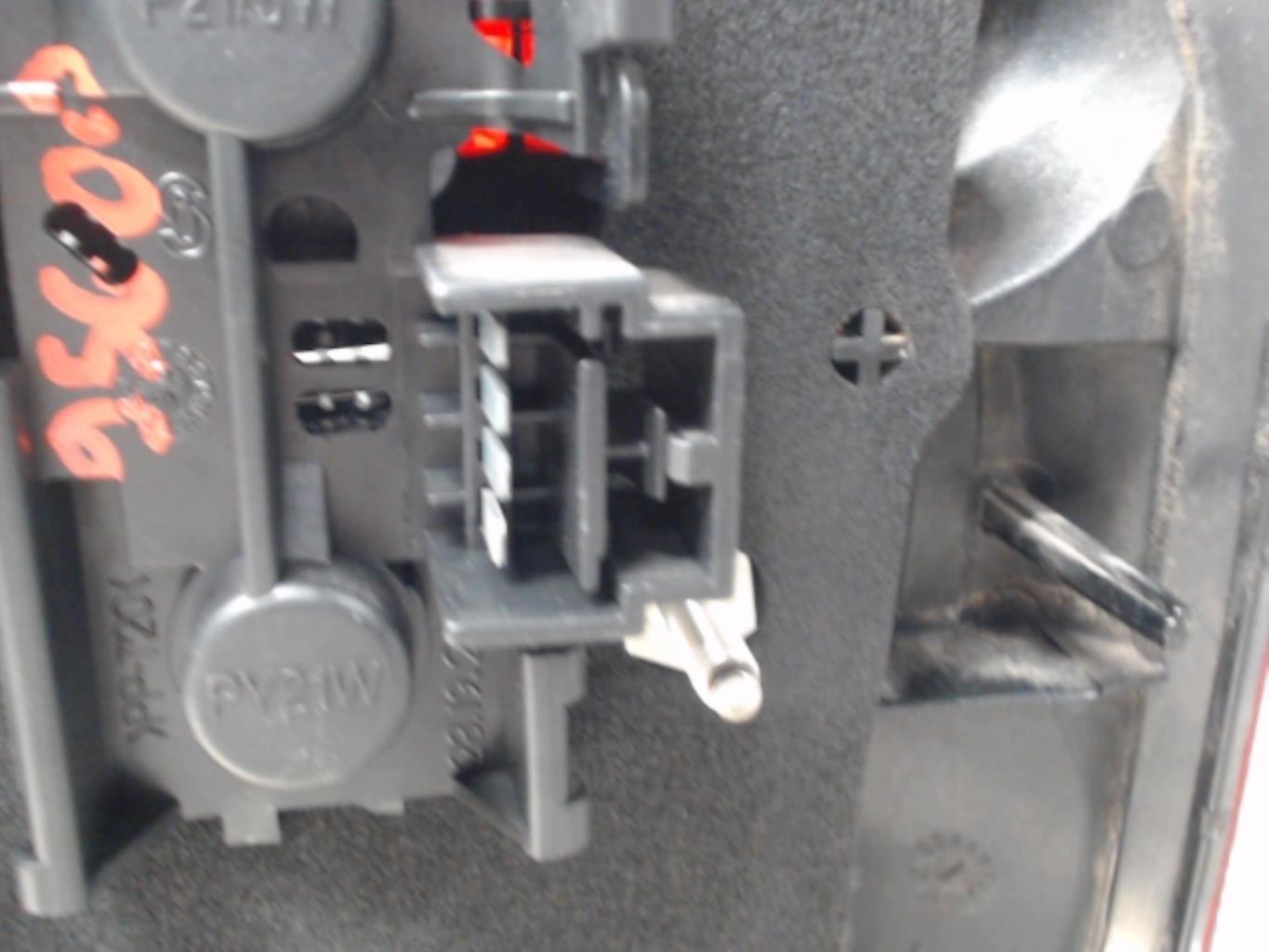 Fanale posteriore principale sinistro (luci) FIAT STILO BREAK Diésel - 1