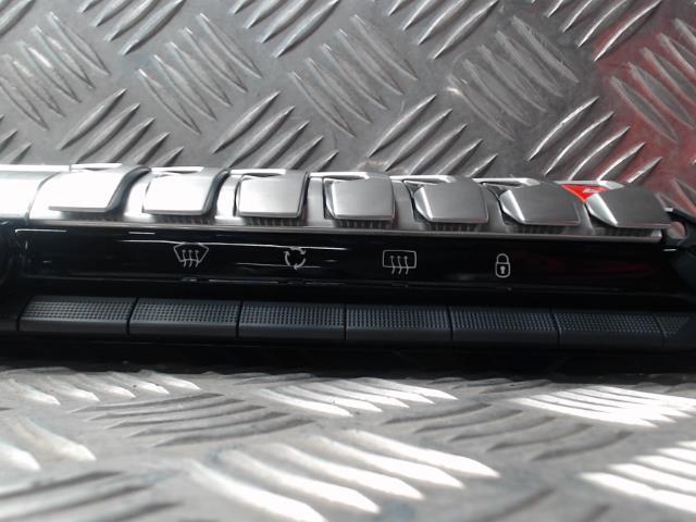 Commande degivrage lunette arriere PEUGEOT 3008 2 PHASE 2 Essence - 1