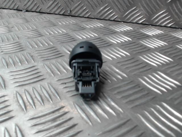 Bouton de warning TOYOTA RAV4 3 PHASE 2 Diesel - 1