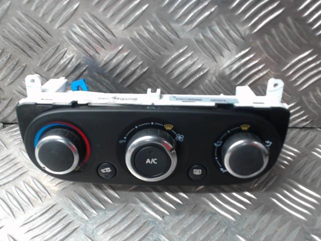 Commande chauffage RENAULT CLIO 4 PHASE 2 Diesel - 1