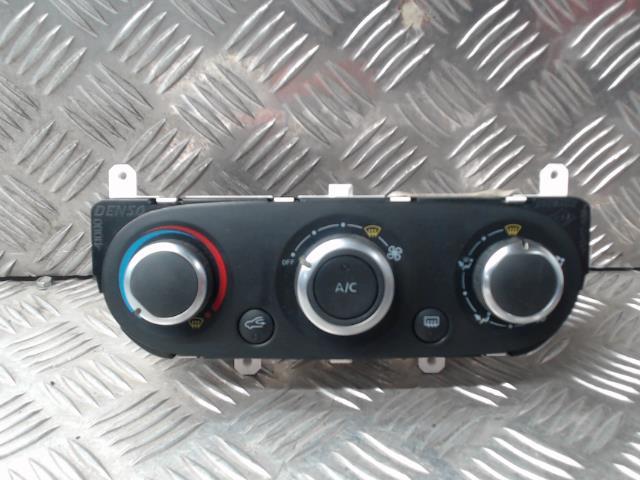 Commande chauffage RENAULT CLIO 4 PHASE 1 Essence - 1
