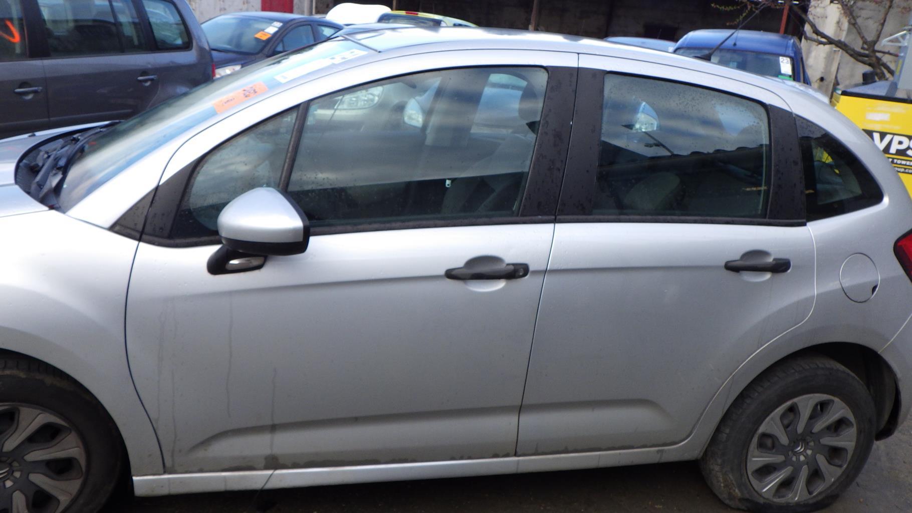 Vitre avant gauche CITROEN C3 2 PHASE 1 Diesel - 1