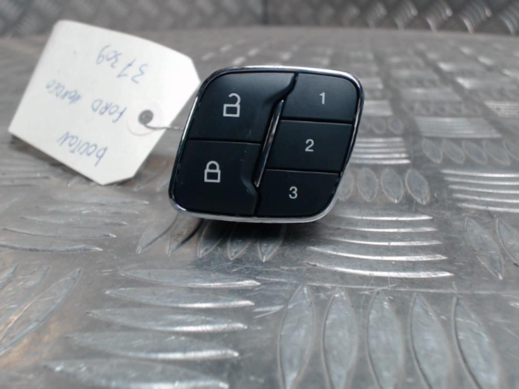 Commande de reglage de siege FORD MONDEO 4 PHASE 1 Essence/Hybride - 1