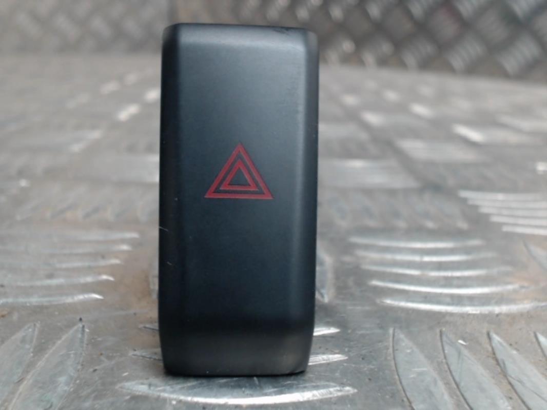 Bouton de warning FORD MONDEO 4 PHASE 1 Essence/Hybride - 1