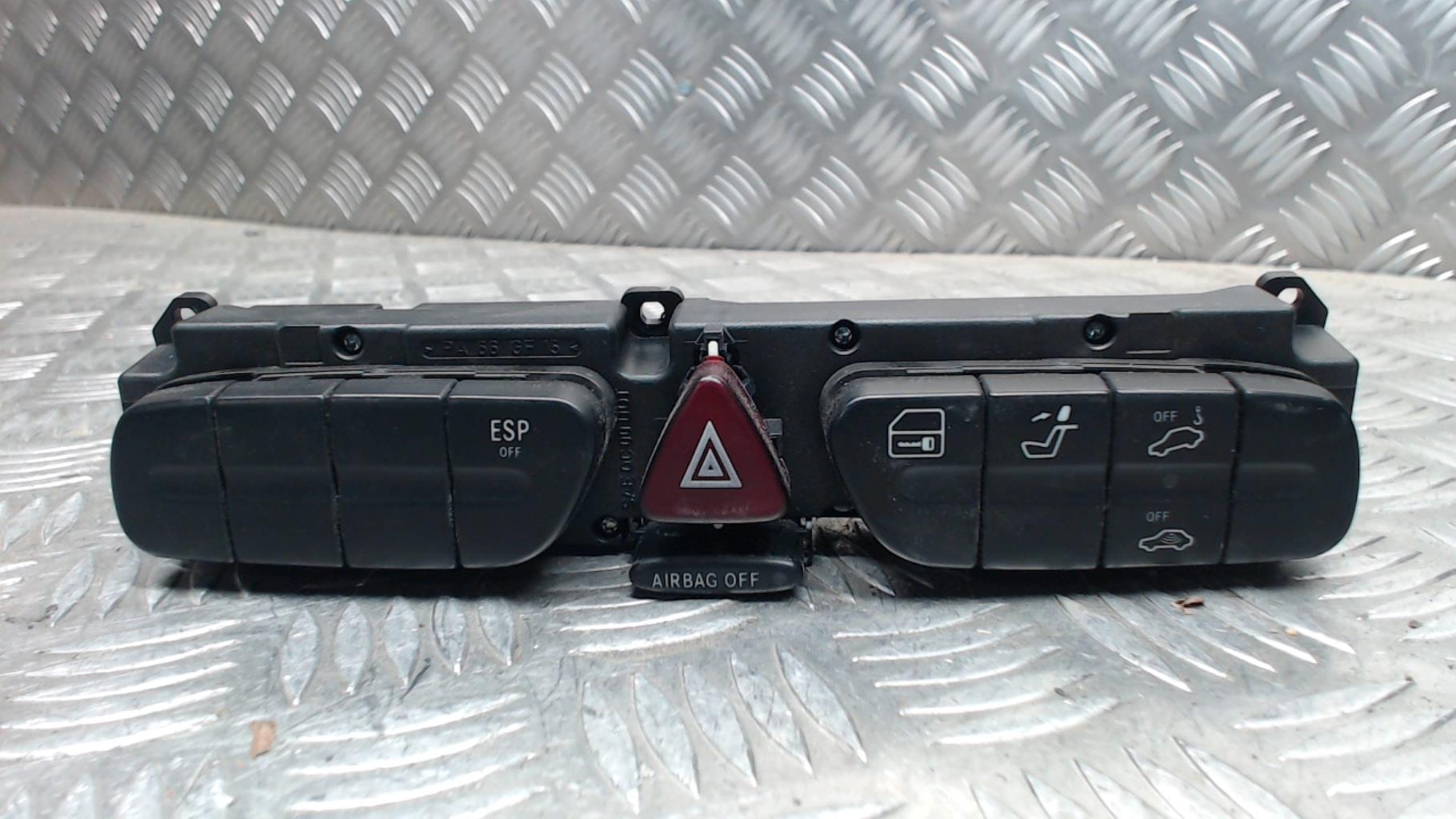 Interruttore luci emergenza MERCEDES CLASSE C 203 PHASE 1 Diésel - 1