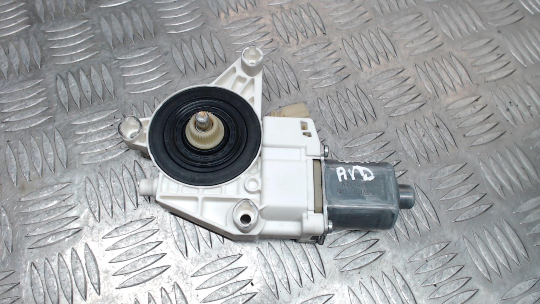 Motore alzacristalli anteriore destro MERCEDES CLASSE C 204 PHASE 1 BREAK Diésel - 1