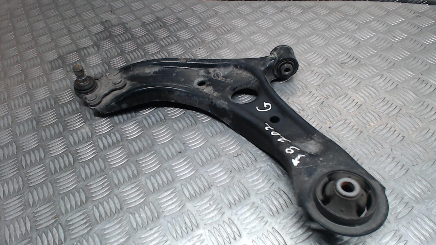 Triangolo anteriore sinistro KIA SPORTAGE 4 Diésel - 1