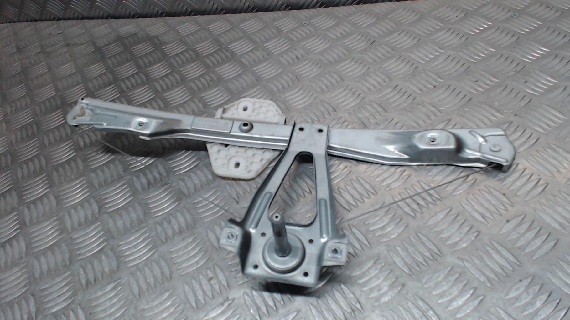 Alzacristalli manuale posteriore sinistro RENAULT CLIO 2 CAMPUS PHASE 2 Diésel - 1