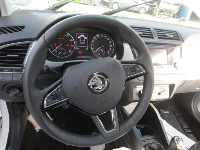 Volant SKODA FABIA 3 PHASE 1 Essence - 1