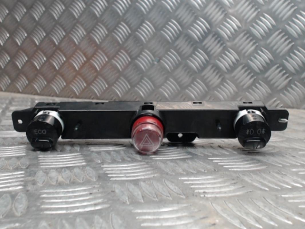 Bouton de warning FIAT 500  - 1