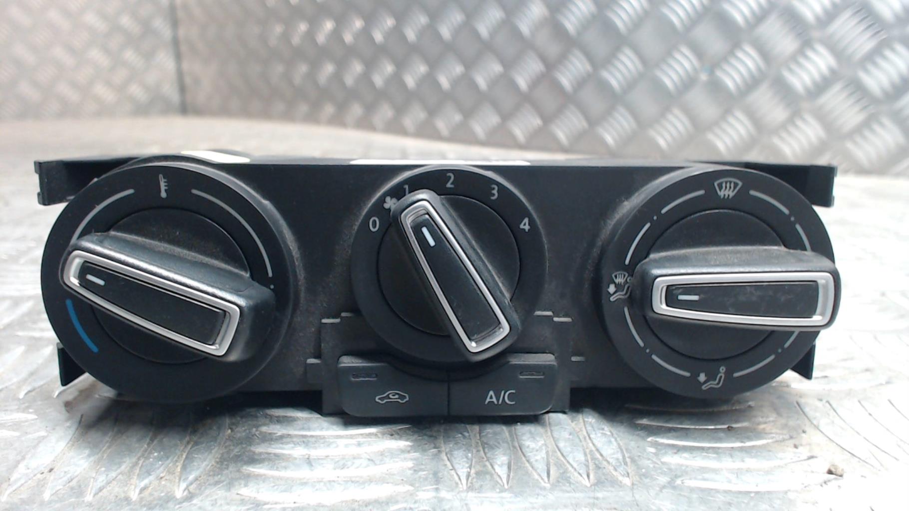 Commande chauffage VOLKSWAGEN POLO 5 PHASE 2 Essence - 1