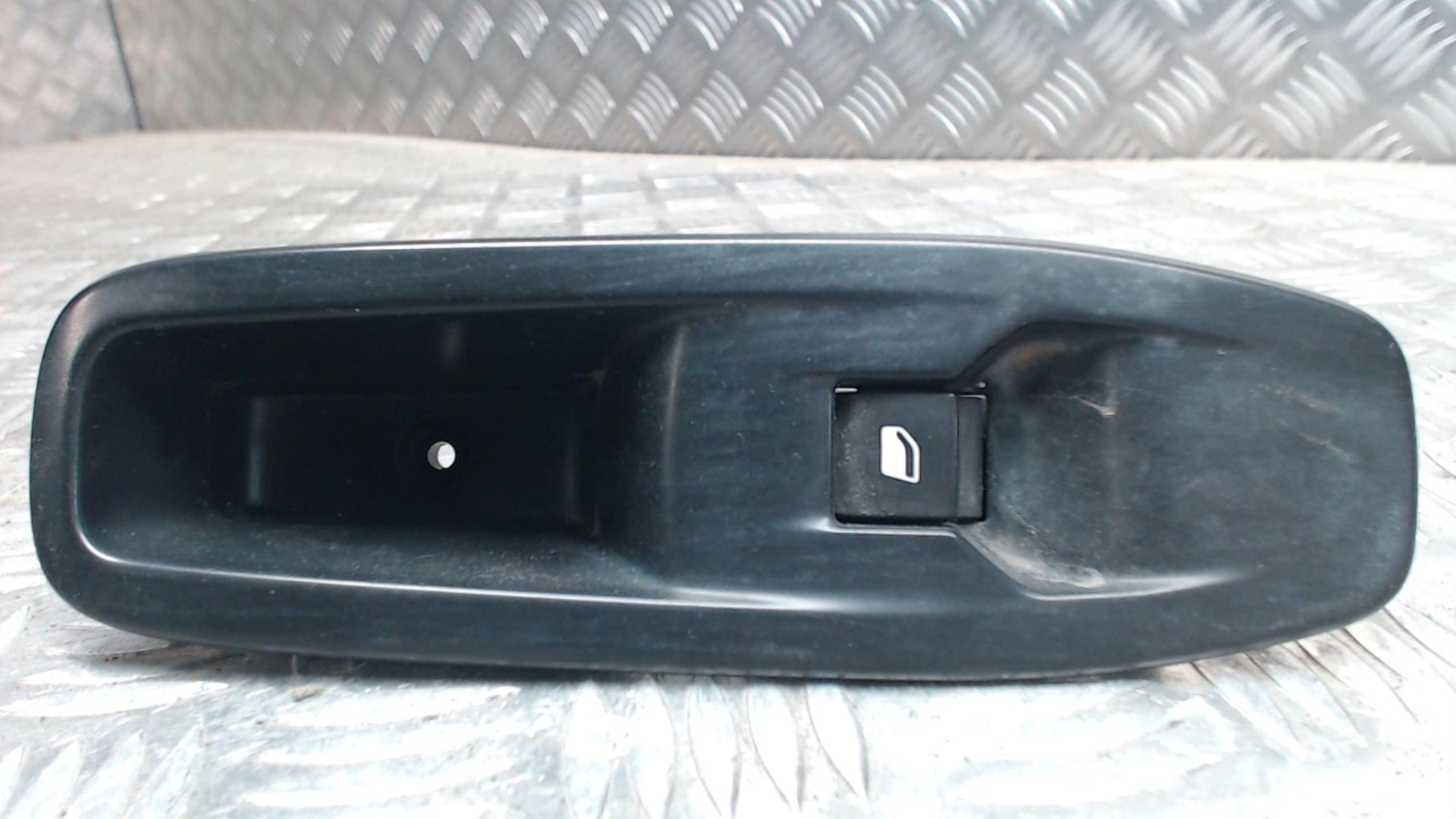Interruttore lavacristalli anteriore destro PEUGEOT 208 1 PHASE 1 Diésel - 1