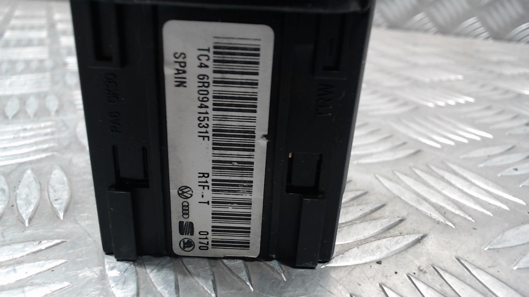 Commande de phare VOLKSWAGEN POLO 5 PHASE 1 Essence - 1
