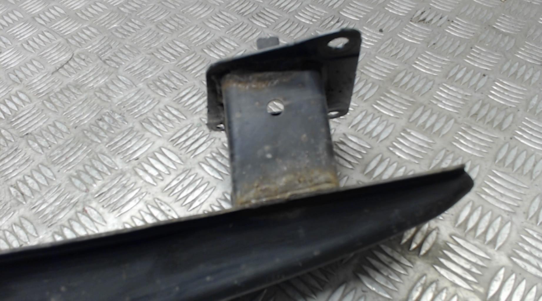 Traversa rinforzo paraurti posteriore VOLKSWAGEN PASSAT 6 BREAK Diésel - 1