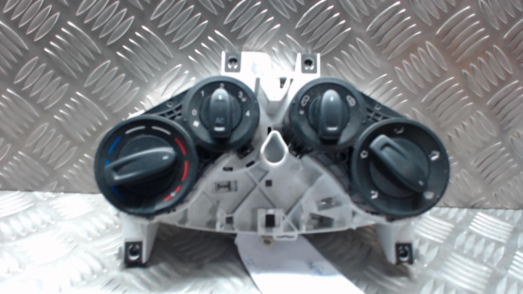 Commande chauffage FORD KA 2 PHASE 2 Essence - 1