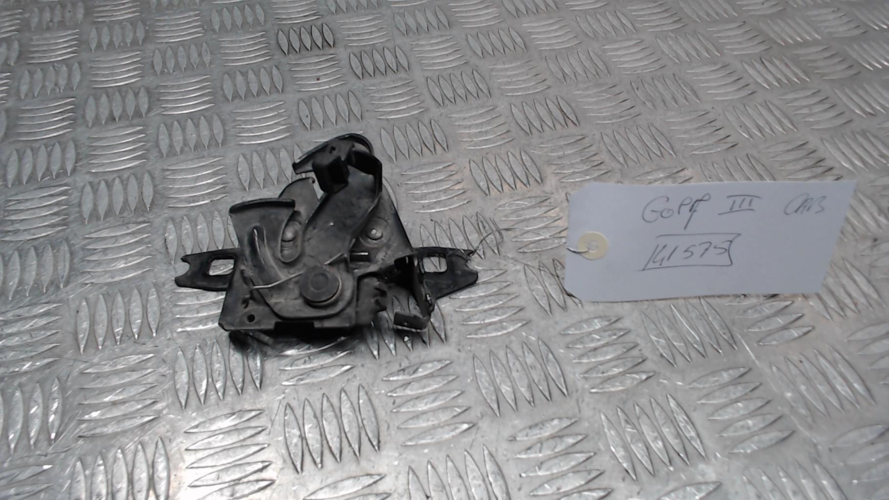 Serrure de capot VOLKSWAGEN GOLF 4 CABRIOLET Essence - 1