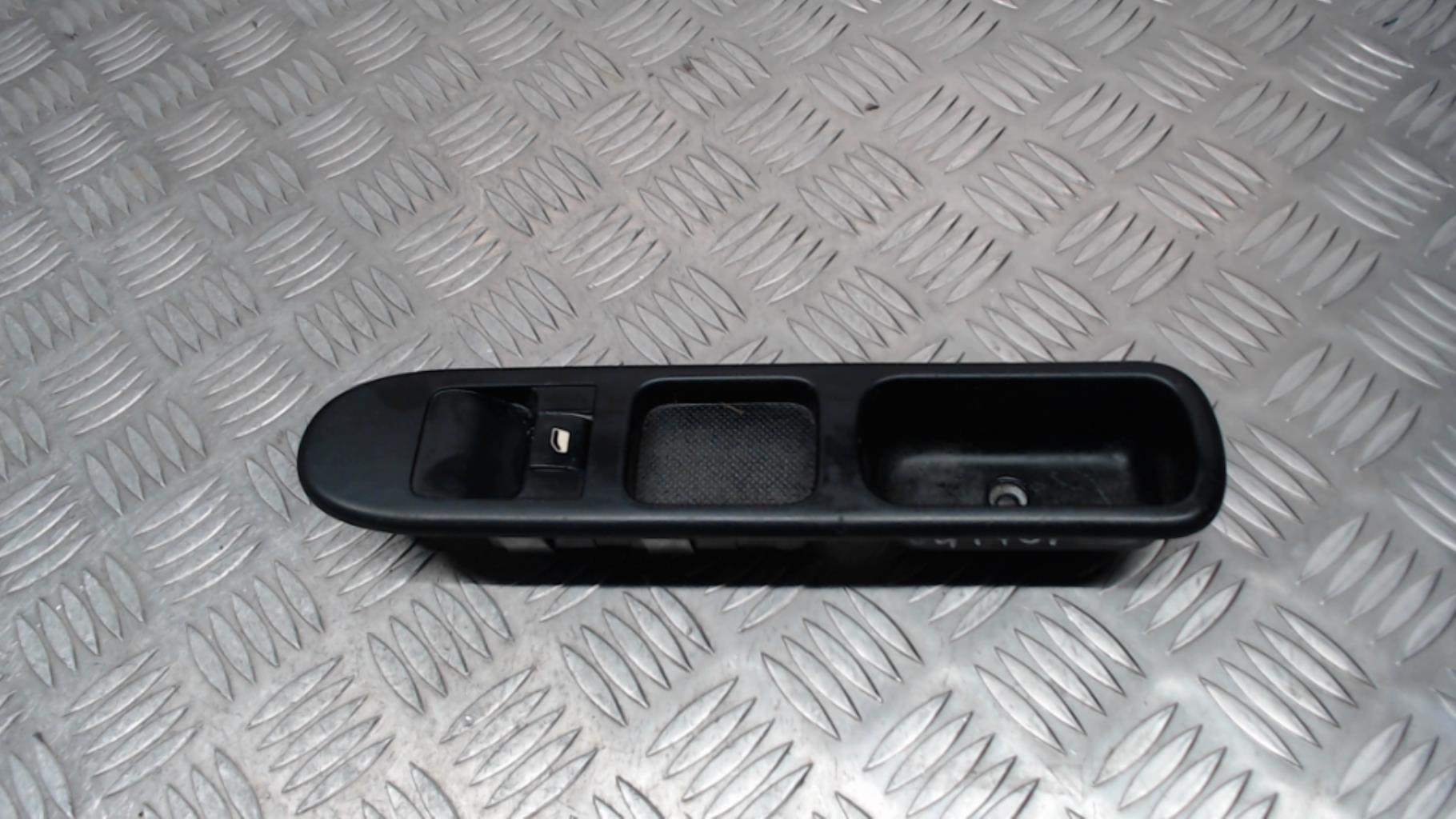 Interruttore lavacristalli anteriore destro PEUGEOT 307 PHASE 1 BREAK Diésel - 1