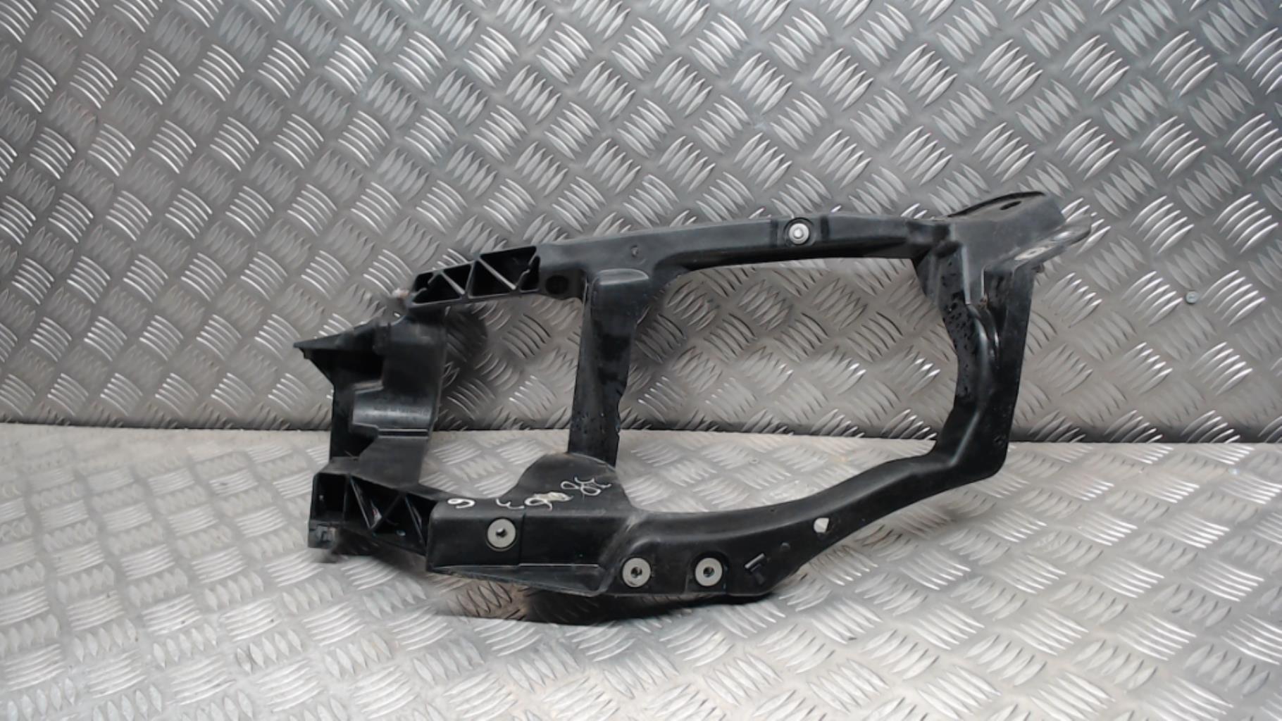 Supporto faro sinistro (lamiera) MITSUBISHI COLT 6 PHASE 1 Diésel - 1