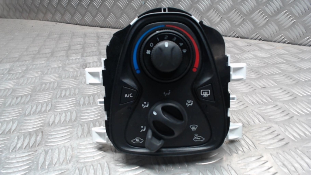 Commande chauffage PEUGEOT 108 Essence - 1