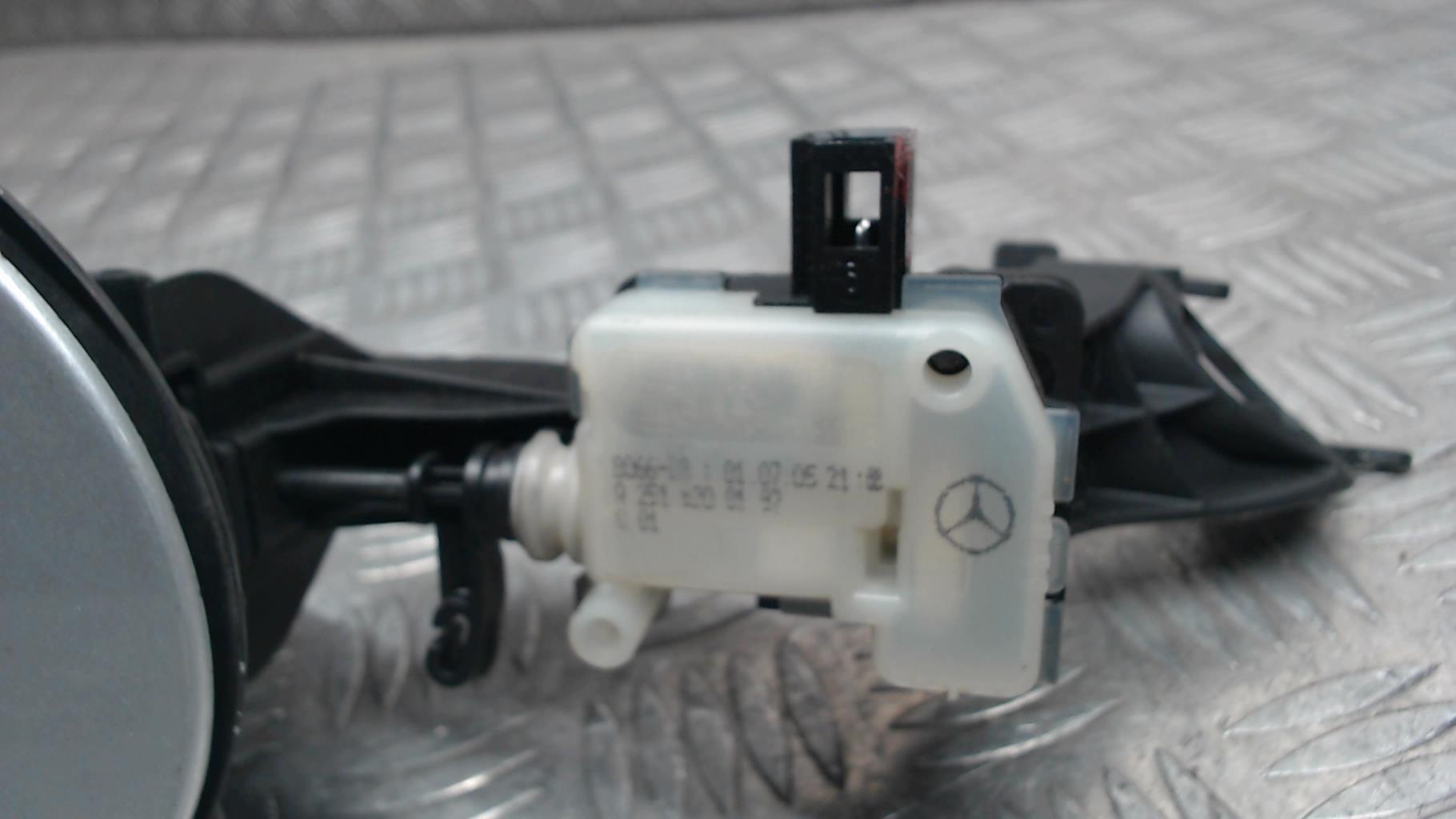 Sportello carburante MERCEDES CLASSE M 164 PHASE 1 Gasolina - 1