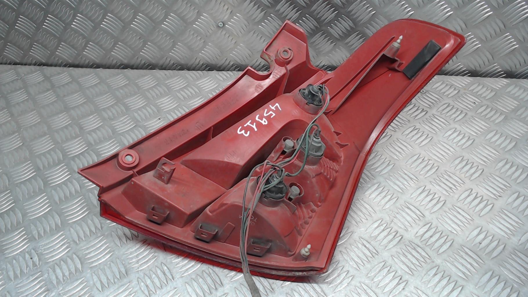 Fanale posteriore principale sinistro (luci) SUZUKI SWIFT 3 Diésel - 1