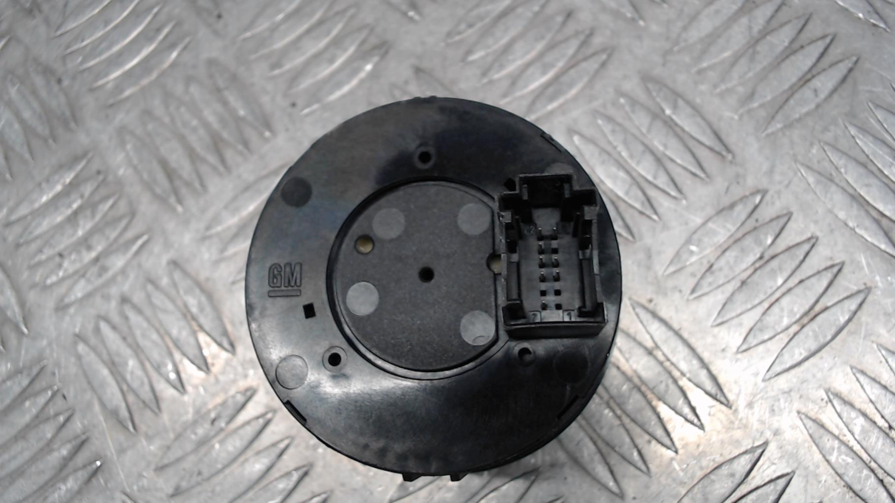 Commande de phare OPEL CORSA D PHASE 1 Essence - 1