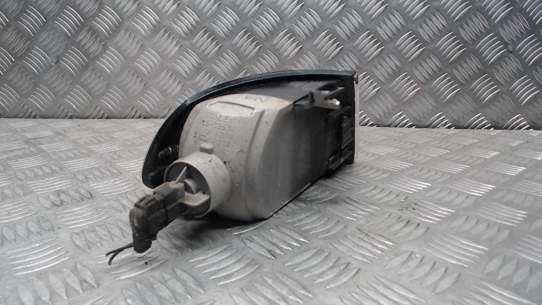 Gruppo ottico anteriore secondario sinistro (luci)(freccia) HONDA CIVIC 4 Gasolina - 1