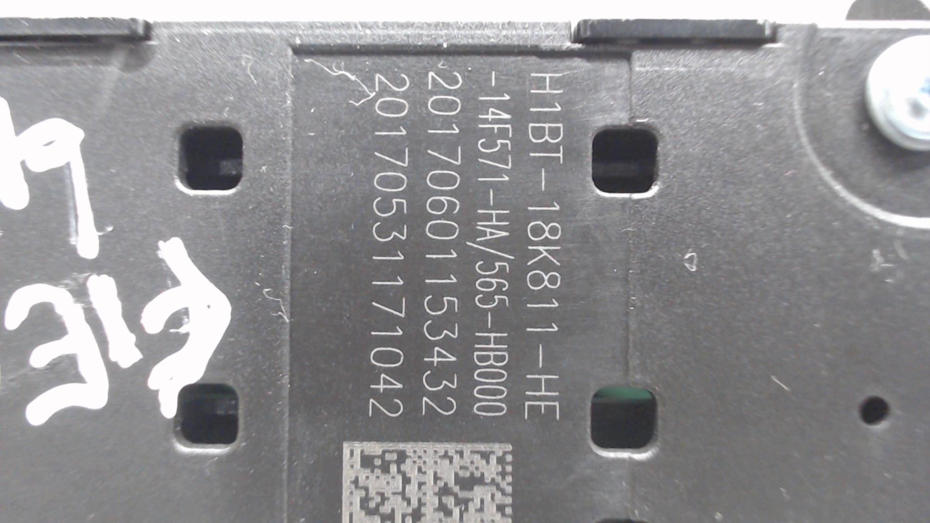 Commande autoradio FORD FIESTA 7 PHASE 1 Essence - 1